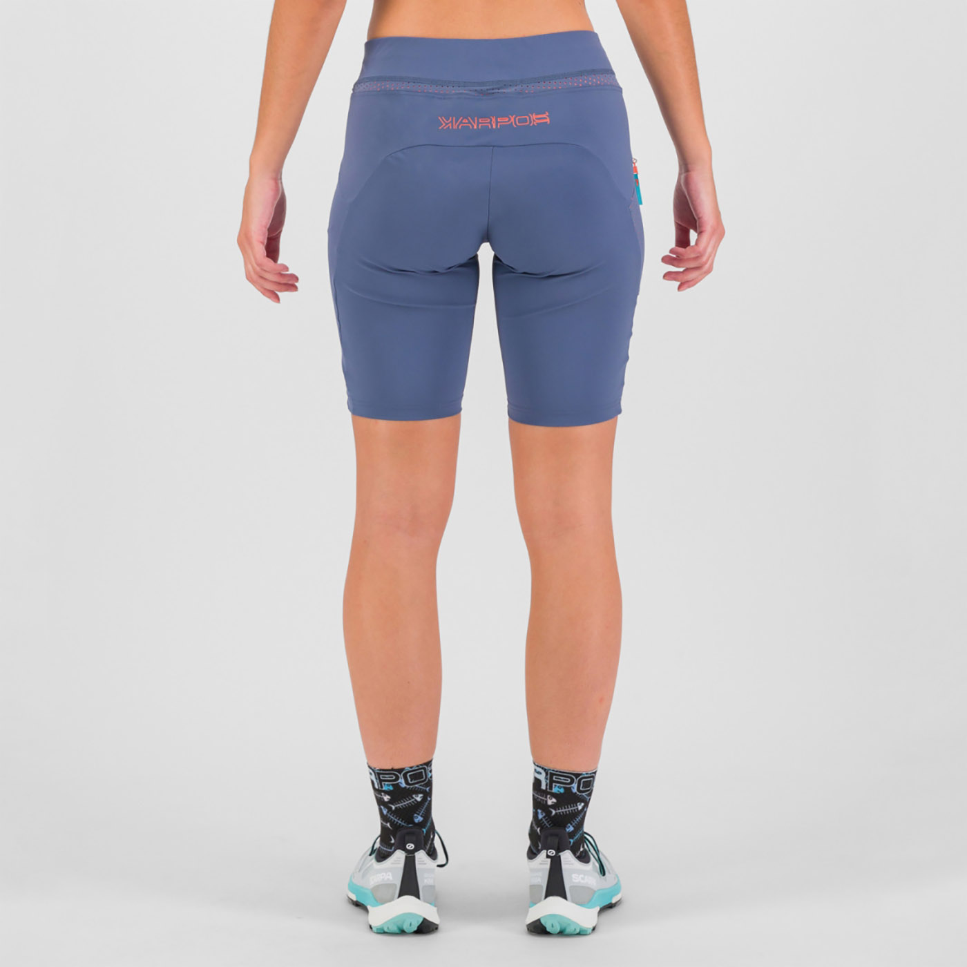 EASYGOING W BERMUDA EASYGOING W BERMUDA