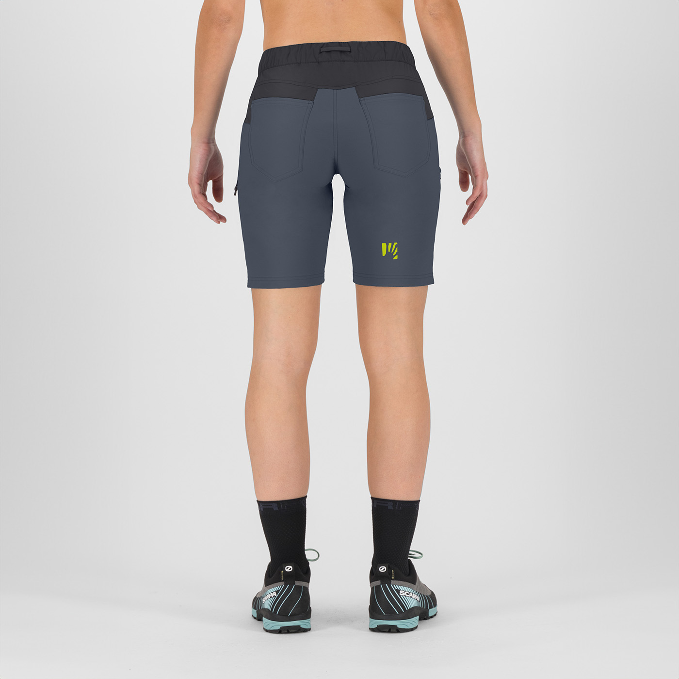 LASTIA W BERMUDA LASTIA W BERMUDA