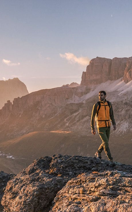 what to wear for hiking