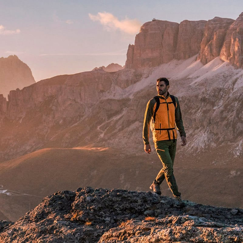 what to wear for hiking